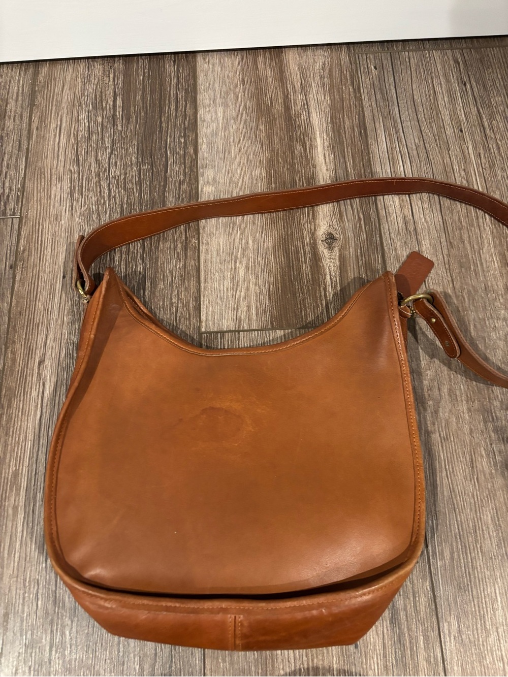 Vintage brown leather Coach Becket Zip bag (style 9920) - Picture 6 of 8